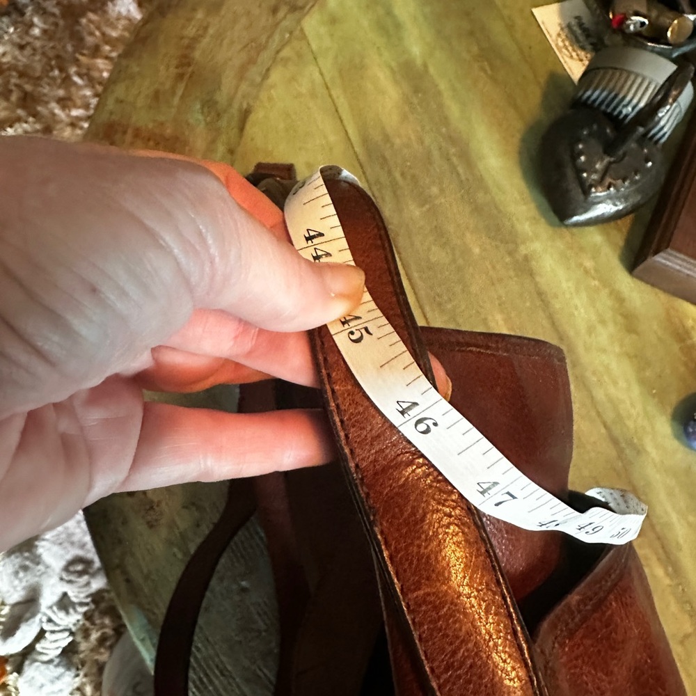 Vintage Leather Crossbody Bag - Picture 13 of 16